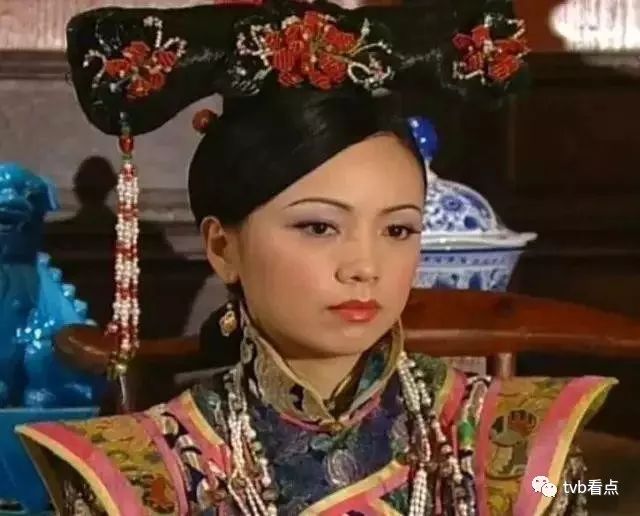 如妃演员探寻自然美景之旅，内心的宁静探索之旅