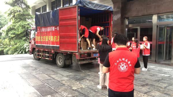 货垃拉最新司机版，智能物流新时代的体验之旅